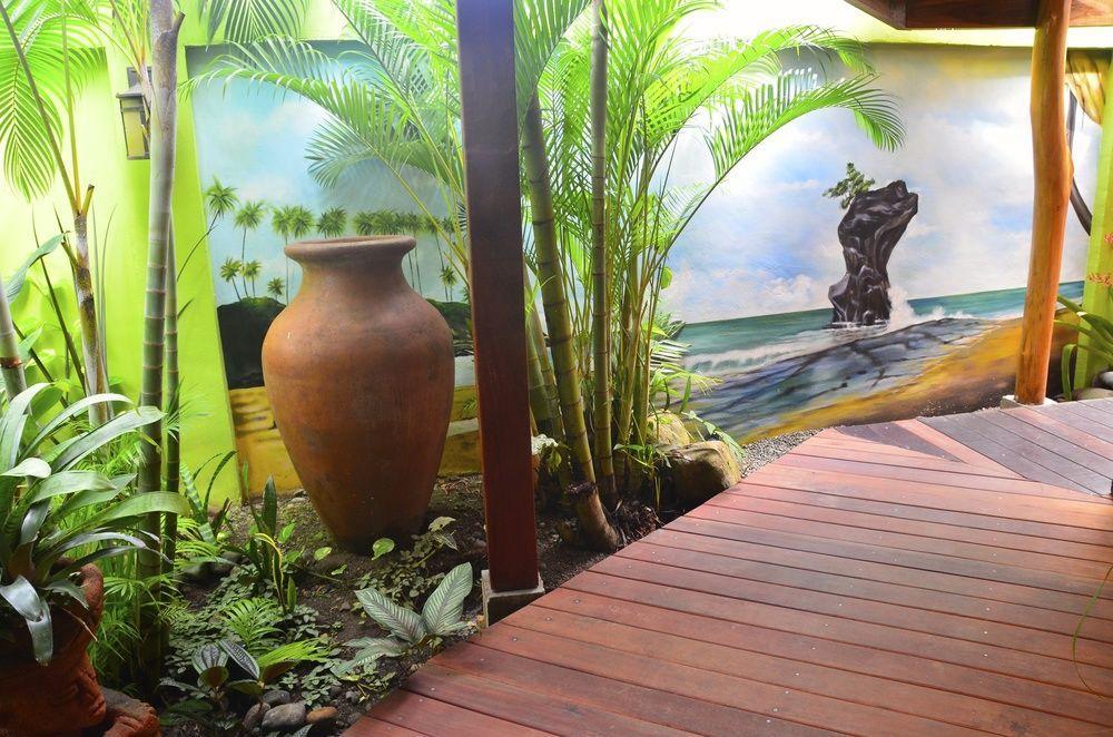 Physis Caribbean Bed & Breakfast Puerto Viejo de Talamanca Bagian luar foto