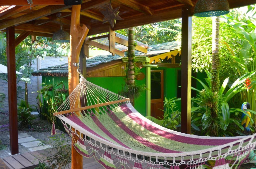 Physis Caribbean Bed & Breakfast Puerto Viejo de Talamanca Bagian luar foto