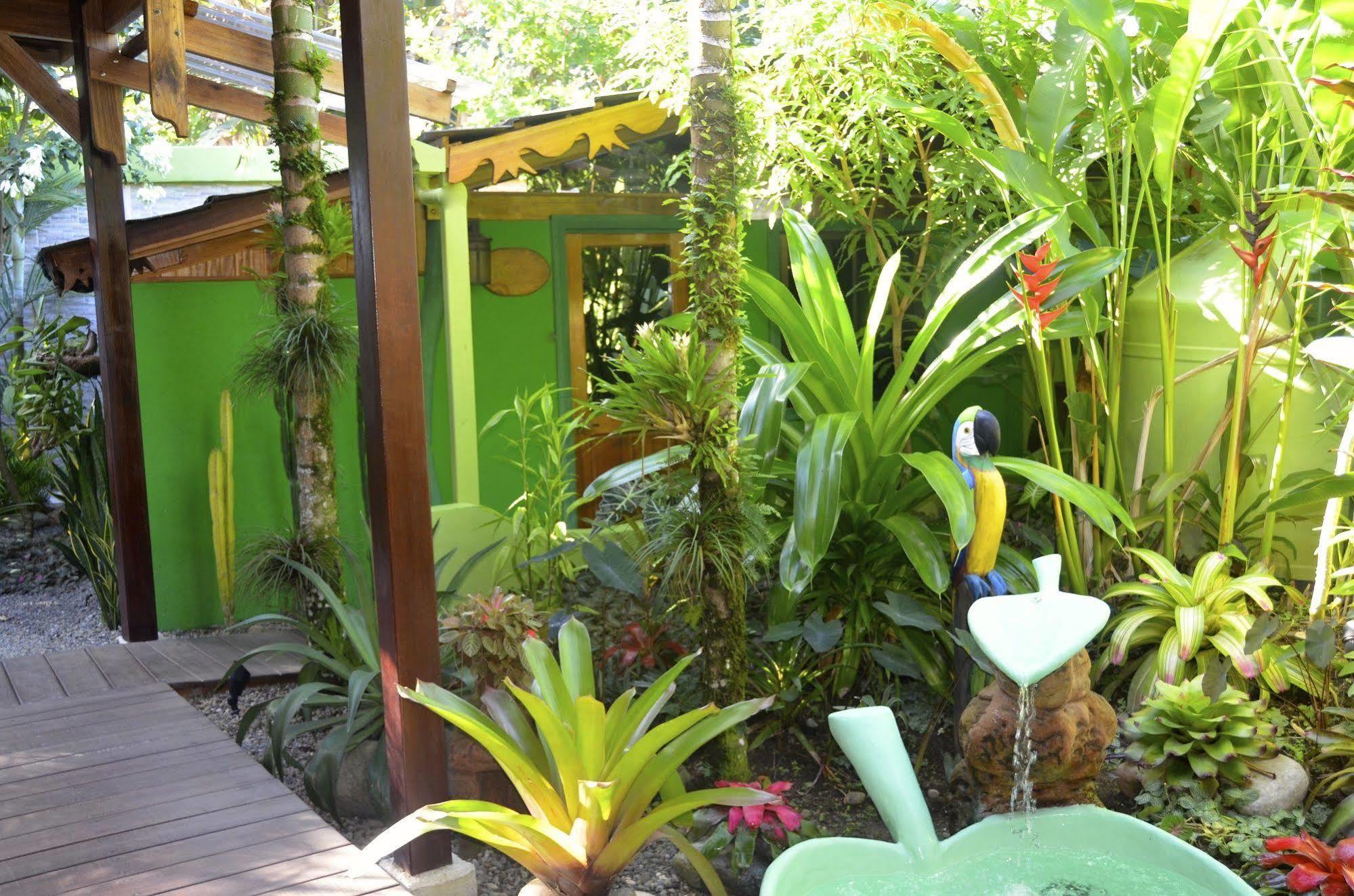 Physis Caribbean Bed & Breakfast Puerto Viejo de Talamanca Bagian luar foto